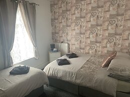 The Butterfly Hotel - Group Weekends