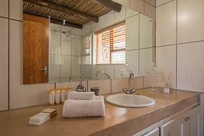 Karongwe Portfolio - Kuname Lodge