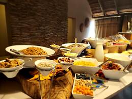 Karongwe Portfolio - Chisomo Safari Camp