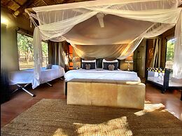 Karongwe Portfolio - Chisomo Safari Camp
