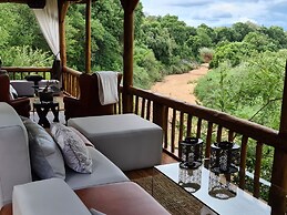 Karongwe Portfolio - Karongwe River Lodge