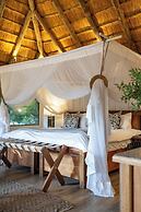 Karongwe - River Safari Lodge