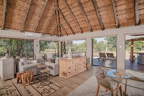 Karongwe Portfolio - Karongwe River Lodge