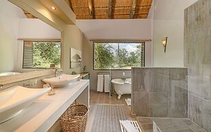 Karongwe Portfolio - Karongwe River Lodge