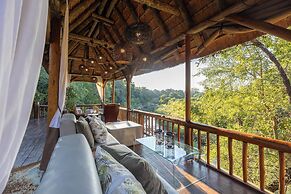 Karongwe - River Safari Lodge