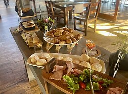 Karongwe Portfolio - Karongwe River Lodge