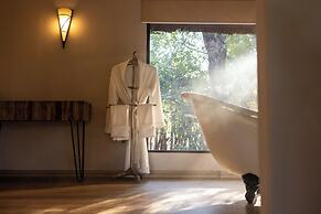 Karongwe - River Safari Lodge