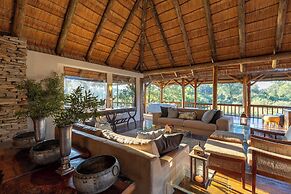 Karongwe - River Safari Lodge