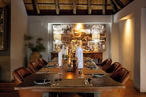 Karongwe - River Safari Lodge