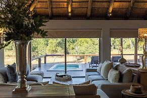 Karongwe - River Safari Lodge