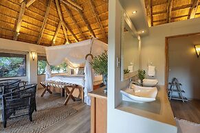 Karongwe - River Safari Lodge