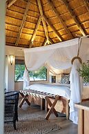 Karongwe - River Safari Lodge