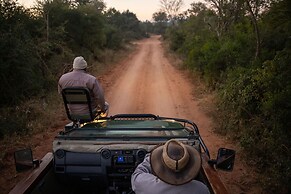 Karongwe - River Safari Lodge
