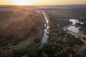 Karongwe - River Safari Lodge