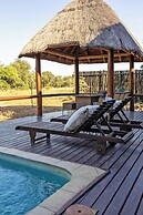 Karongwe - River Safari Lodge