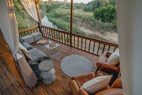 Karongwe - River Safari Lodge