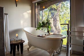 Karongwe - River Safari Lodge