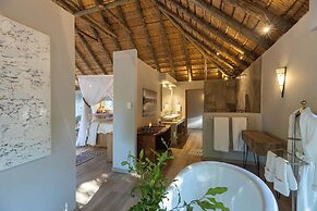 Karongwe - River Safari Lodge