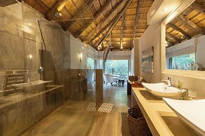 Karongwe - River Safari Lodge