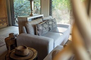 Karongwe - River Safari Lodge