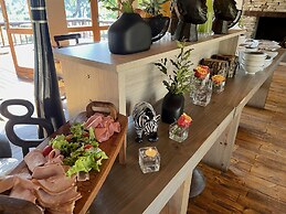 Karongwe Portfolio - Karongwe River Lodge