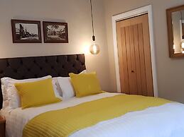 The Bowes Hotel