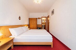 Pineta Pastry Hotel