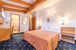 Pineta Pastry Hotel