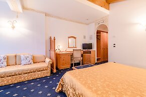 Pineta Pastry Hotel