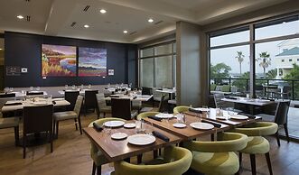 Hilton Garden Inn Charleston Waterfront/Downtown