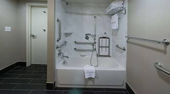 Hilton Garden Inn Charleston Waterfront/Downtown