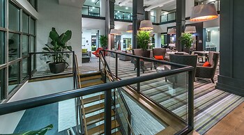 Hilton Garden Inn Charleston Waterfront/Downtown