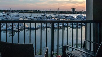 Hilton Garden Inn Charleston Waterfront/Downtown