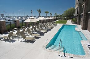 Hilton Garden Inn Charleston Waterfront/Downtown