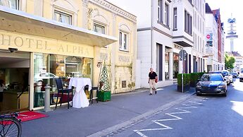 Hotel Alpha