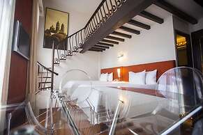 HERENCIA By Hosting House