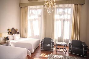 HERENCIA By Hosting House