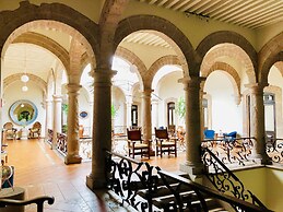 HERENCIA By Hosting House