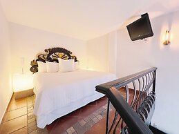 HERENCIA By Hosting House