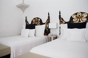 HERENCIA By Hosting House