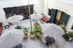 American Trade Hotel