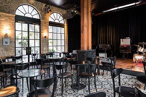 American Trade Hotel