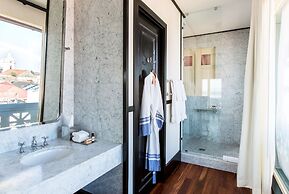 American Trade Hotel