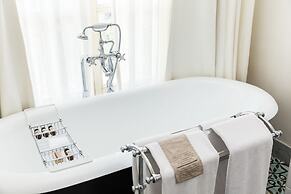 American Trade Hotel