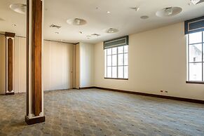 American Trade Hotel