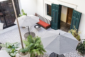 American Trade Hotel