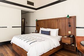 American Trade Hotel