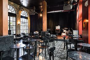 American Trade Hotel