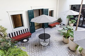 American Trade Hotel