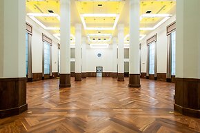 American Trade Hotel